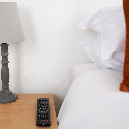Homesly Guest Rooms, Comfortable En-Suite Guest Rooms With Free Parking And Self Check-In Berwick Upon Tweed Exterior photo