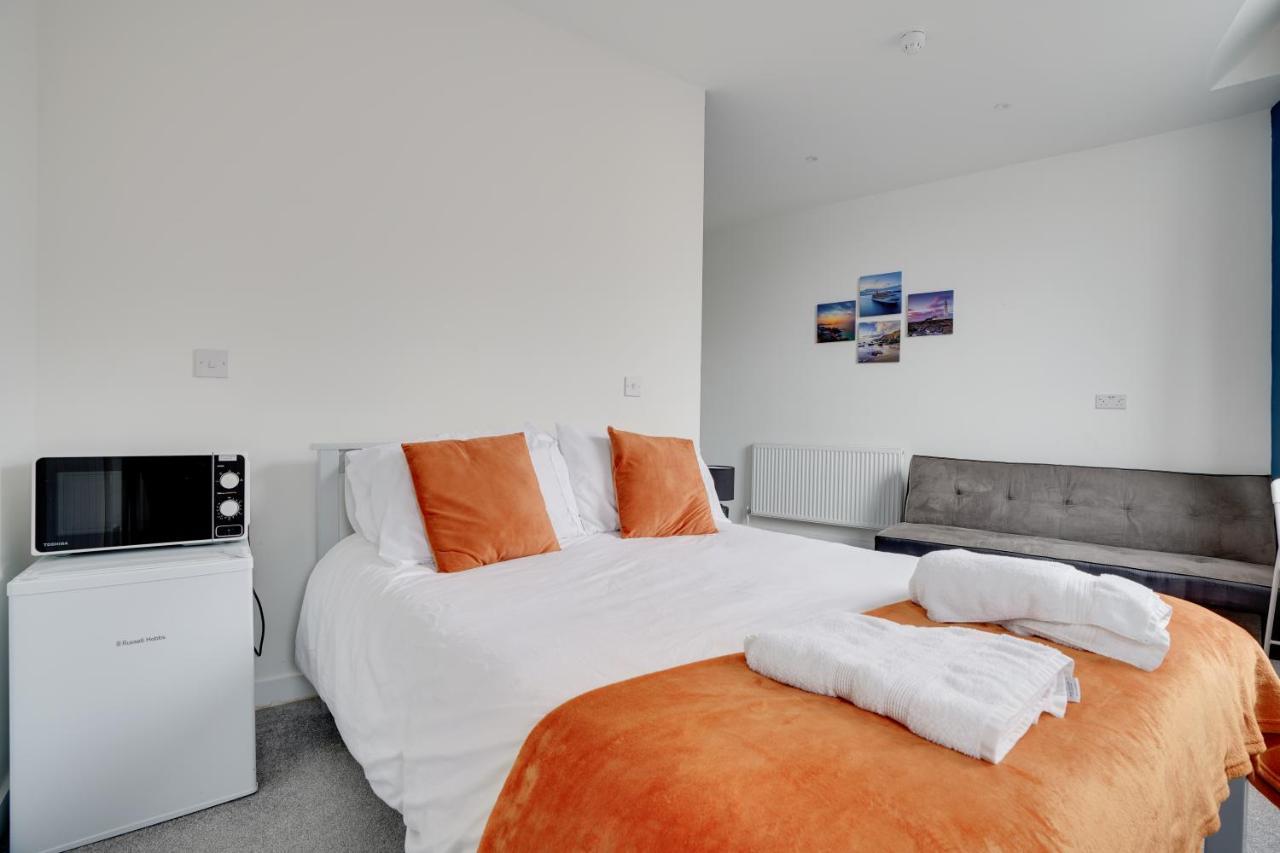 Homesly Guest Rooms, Comfortable En-Suite Guest Rooms With Free Parking And Self Check-In Berwick Upon Tweed Exterior photo