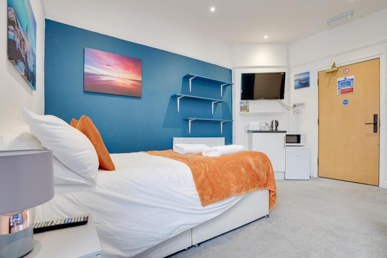 Homesly Guest Rooms, Comfortable En-Suite Guest Rooms With Free Parking And Self Check-In Berwick Upon Tweed Exterior photo
