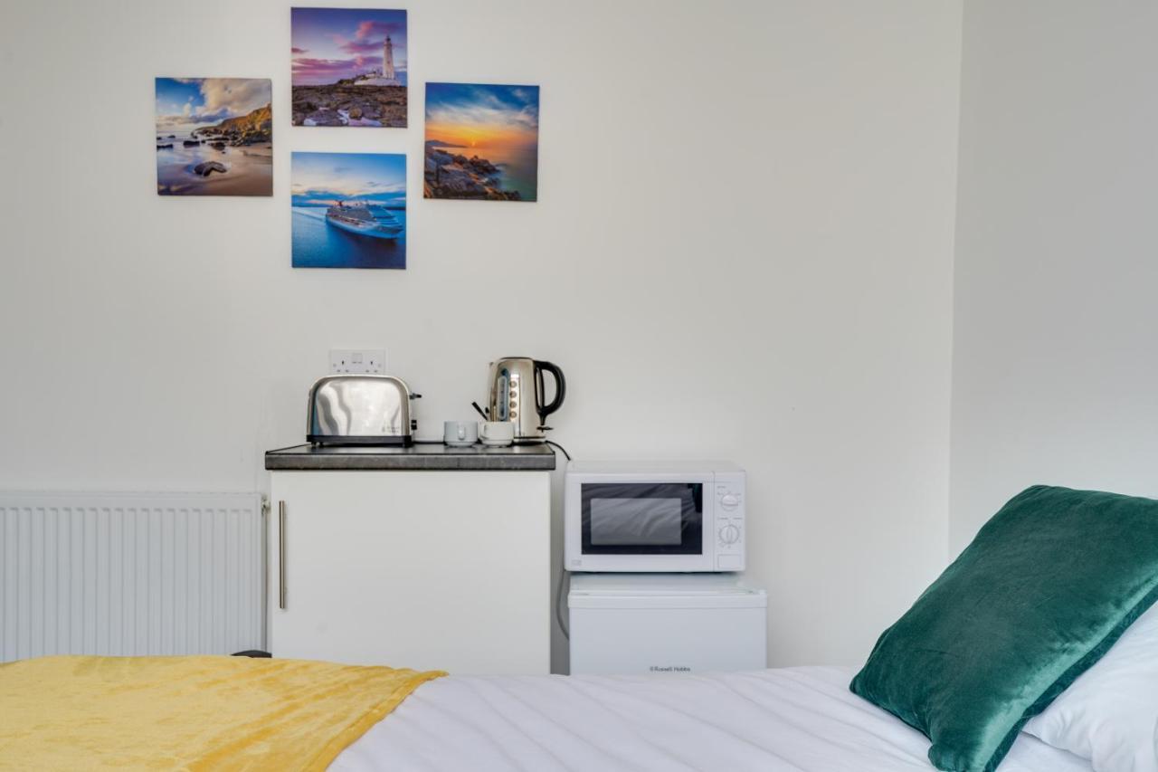 Homesly Guest Rooms, Comfortable En-Suite Guest Rooms With Free Parking And Self Check-In Berwick Upon Tweed Exterior photo