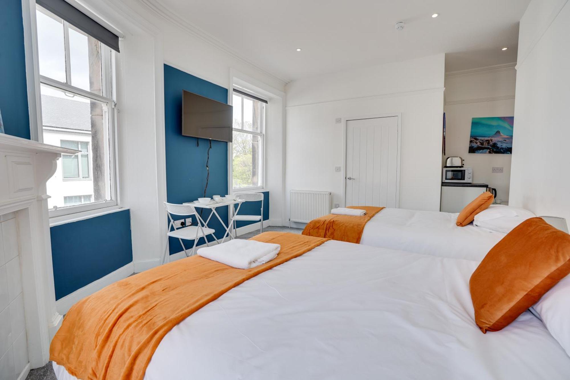 Homesly Guest Rooms, Comfortable En-Suite Guest Rooms With Free Parking And Self Check-In Berwick Upon Tweed Exterior photo